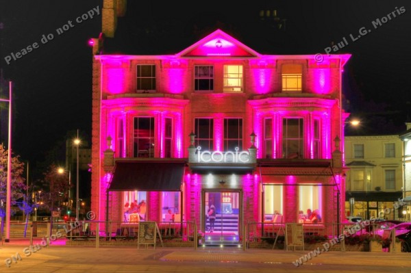 Iconic restaurant at night