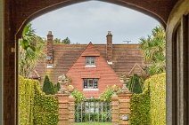 E17_4478r1 28th September 2018 at EROV: View through the pavillion by the Mediterranean Garden